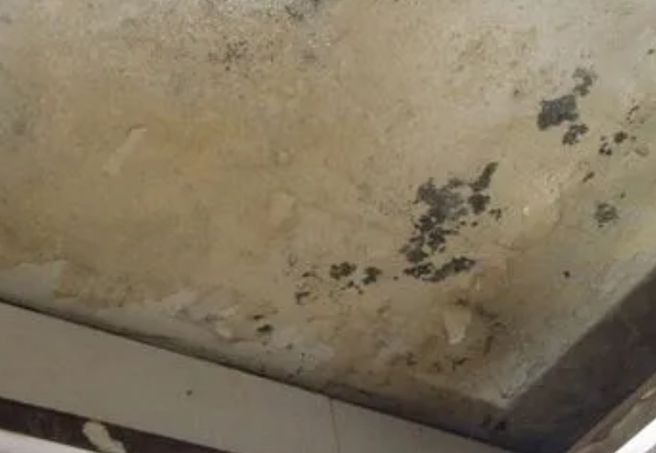 嘉黎阳台漏水维修公司分享下嘉黎卫生间渗水维修需要注意哪些问题。